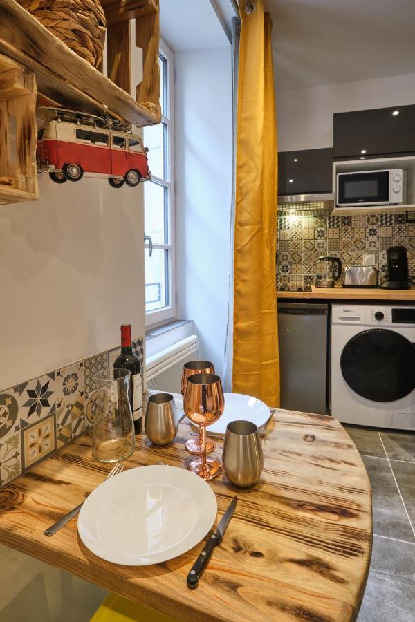 Place Carnot - Studio Tout Equipe Avec Jacuzzi Proche Toutes Commodites Carcassone Kültér fotó