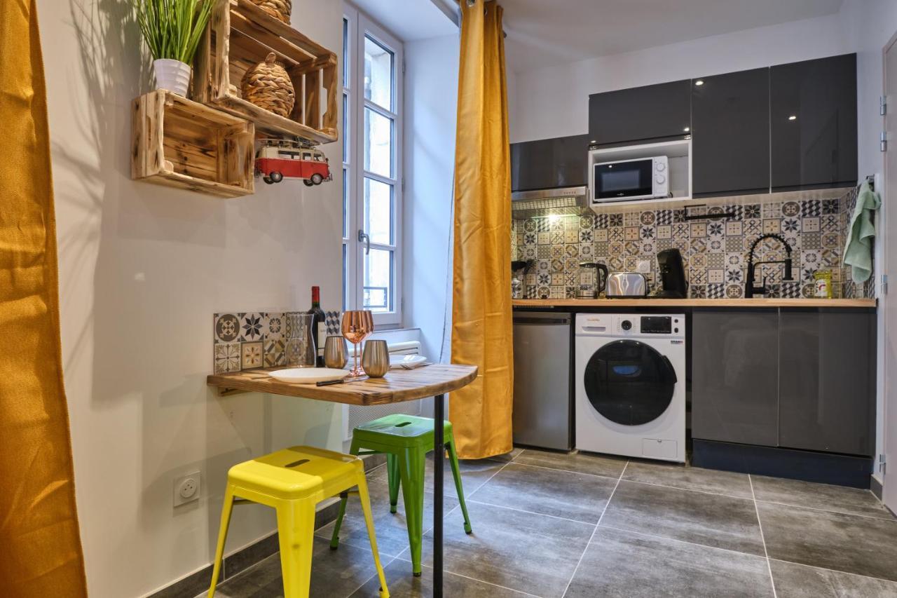 Place Carnot - Studio Tout Equipe Avec Jacuzzi Proche Toutes Commodites Carcassone Kültér fotó