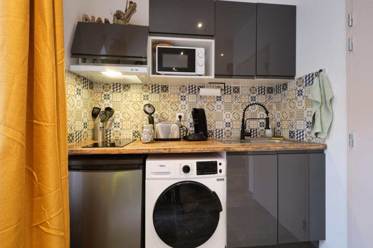 Place Carnot - Studio Tout Equipe Avec Jacuzzi Proche Toutes Commodites Carcassone Kültér fotó