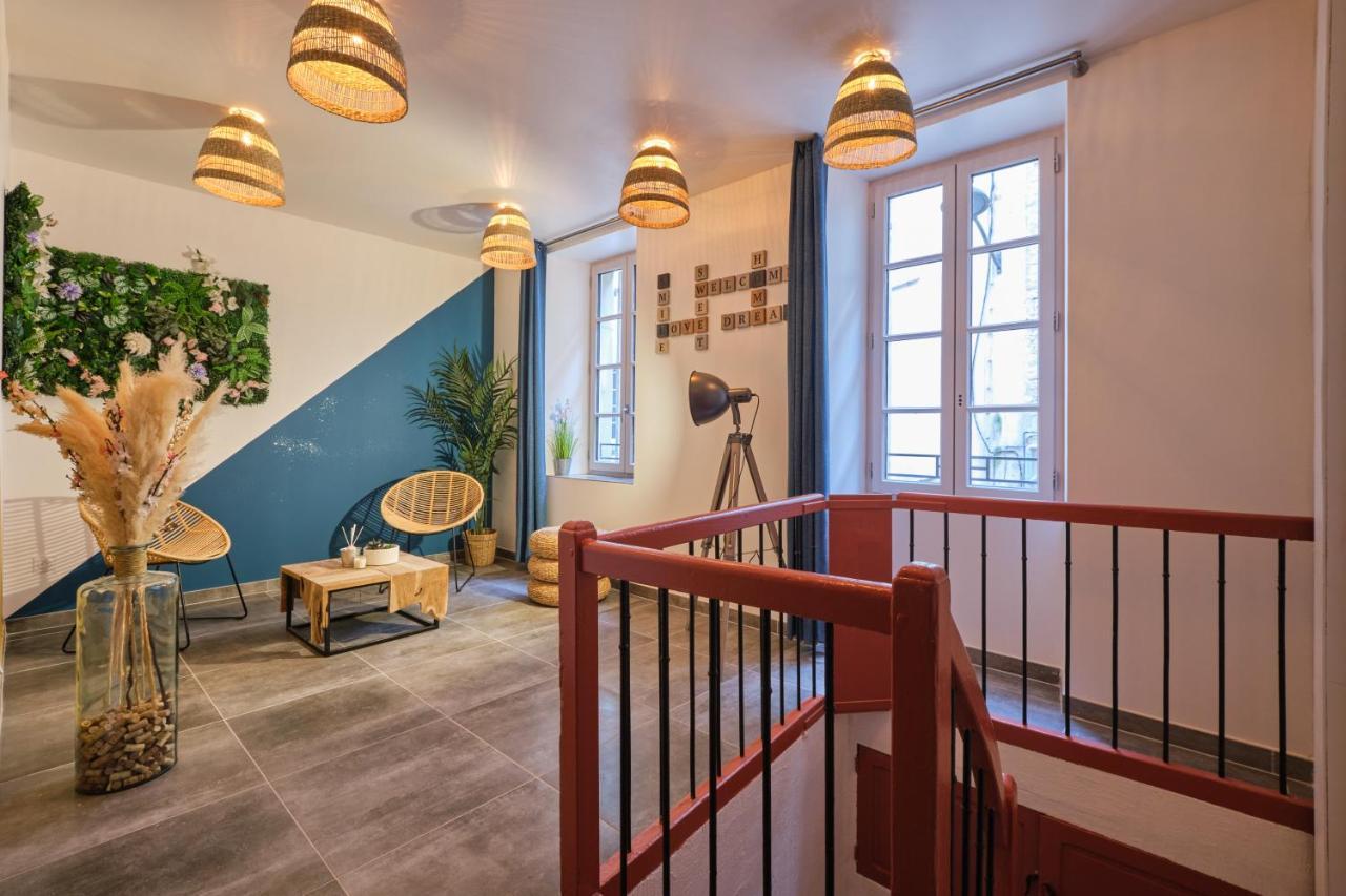 Place Carnot - Studio Tout Equipe Avec Jacuzzi Proche Toutes Commodites Carcassone Kültér fotó