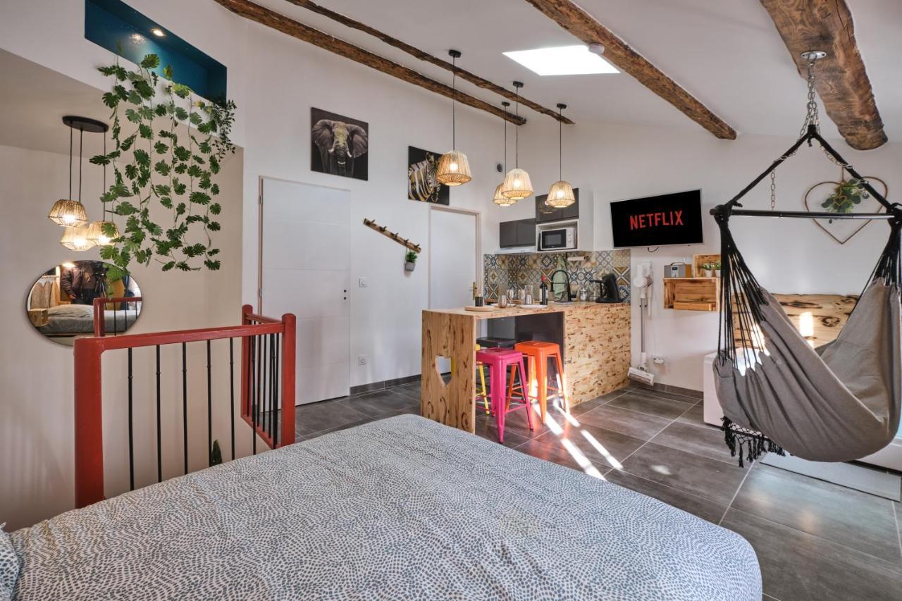 Place Carnot - Studio Tout Equipe Avec Jacuzzi Proche Toutes Commodites Carcassone Kültér fotó